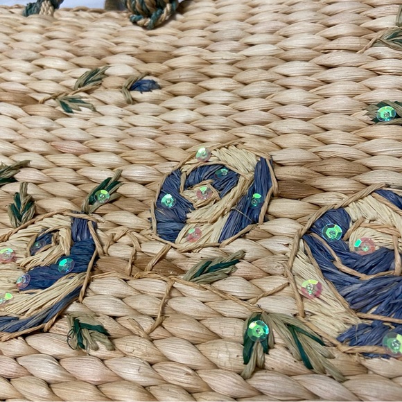 Straw Womens Tote Bag with zippered closure and interior zippered pocket EUC - Picture 2 of 10